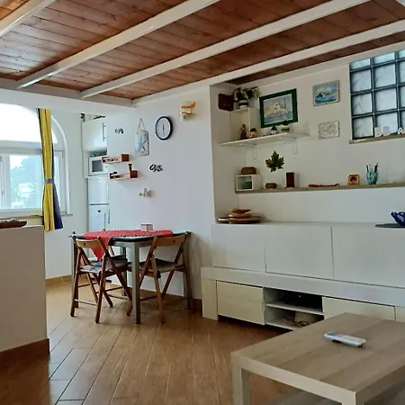 Adele Bed and Breakfast 4*