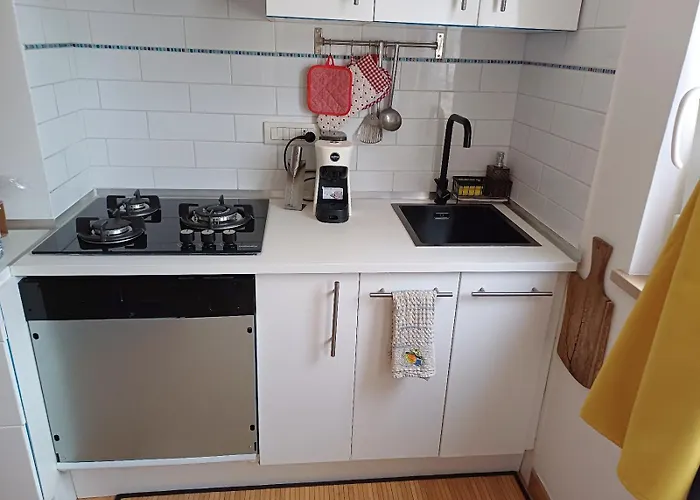 Adele Bed & Breakfast 4*